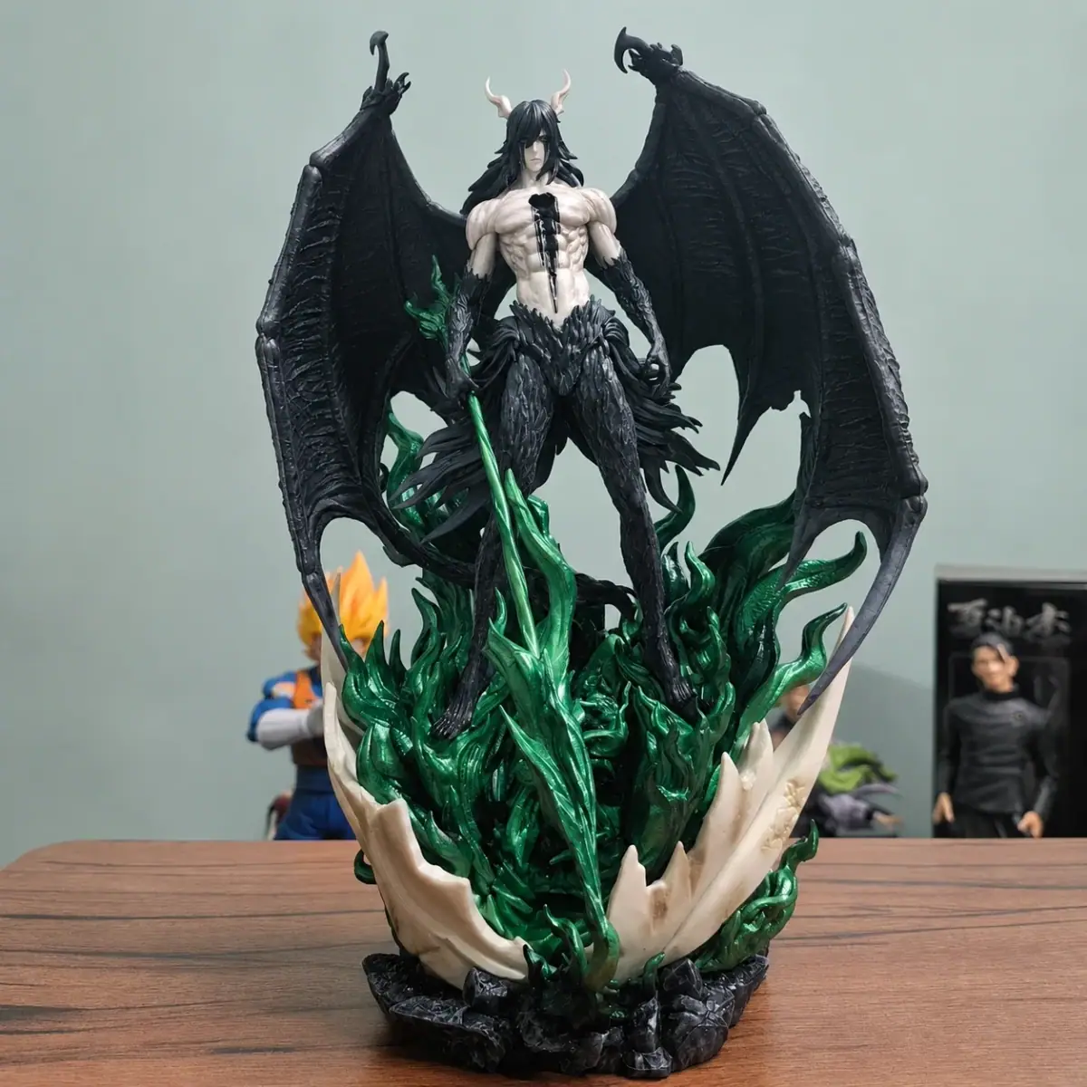 Ulquiorra Cifer Statue – Bleach