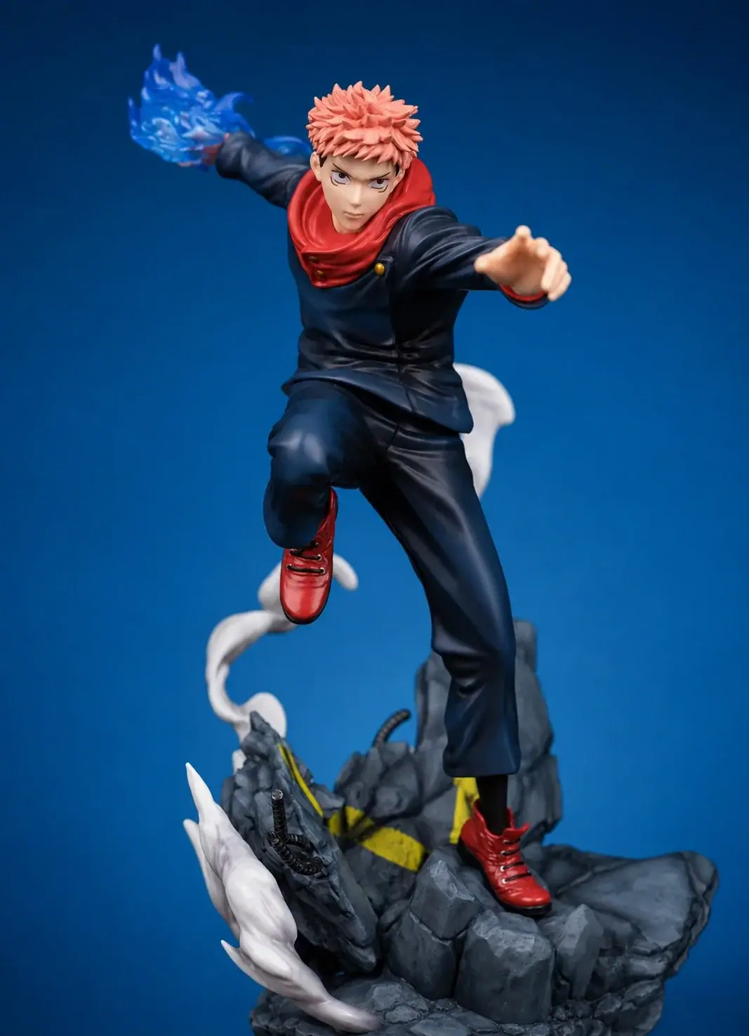 Yuji Itadori Punch Statue – Yolopark – Jujutsu Kaisen
