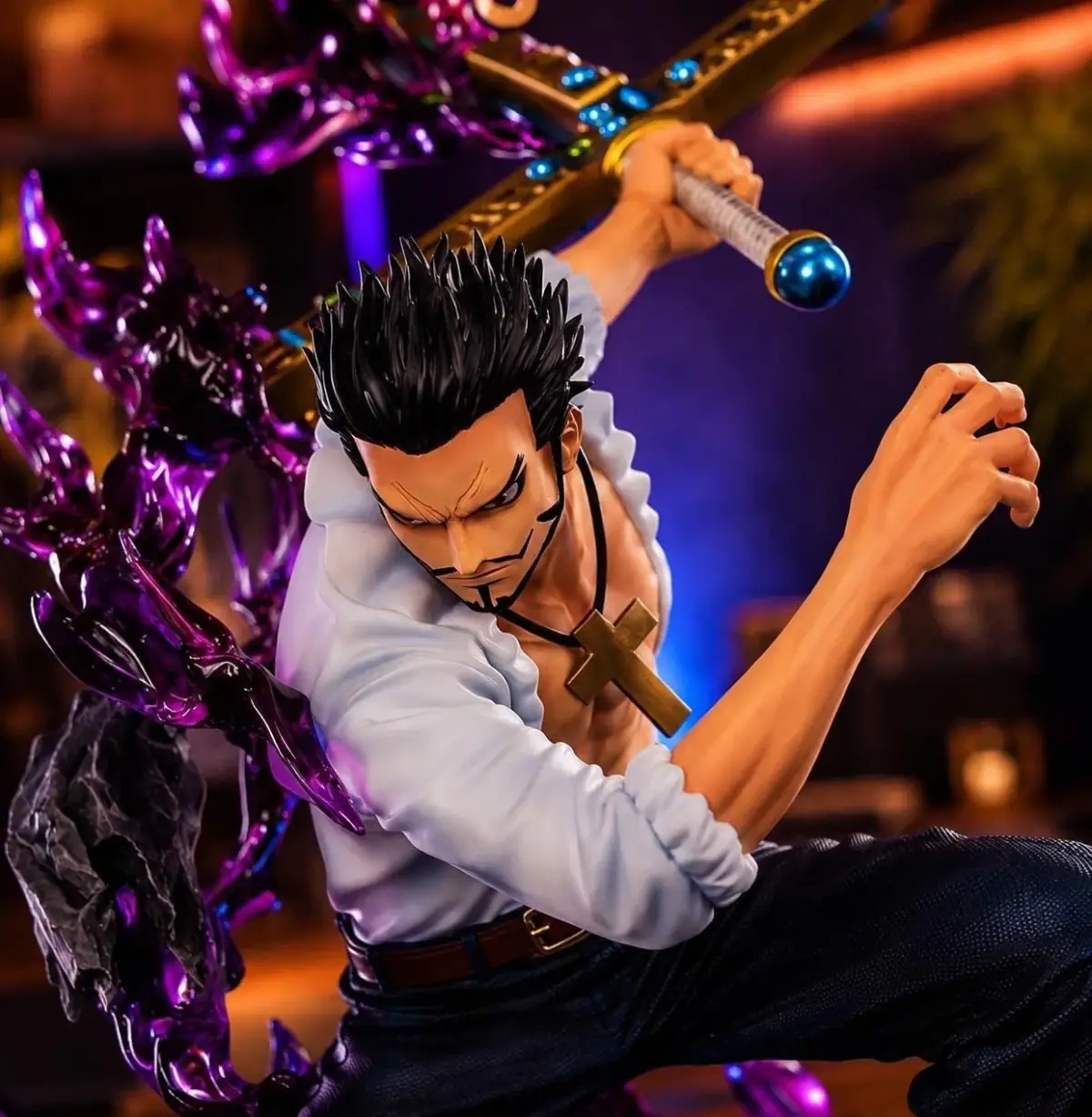 Dracule Mihawk Black Blade Statue – One Piece