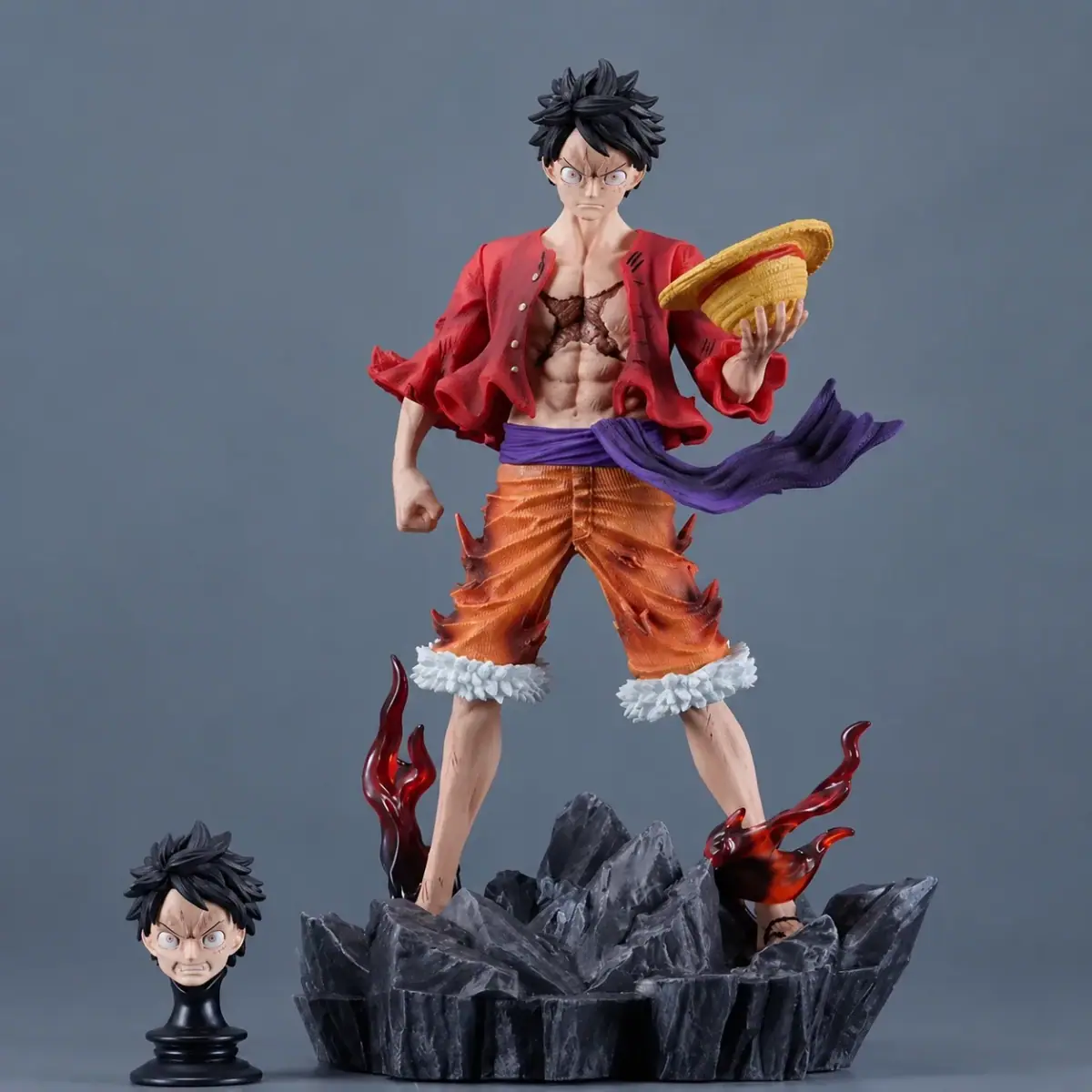 Luffy Battle-Worn Action Figure – One Piece