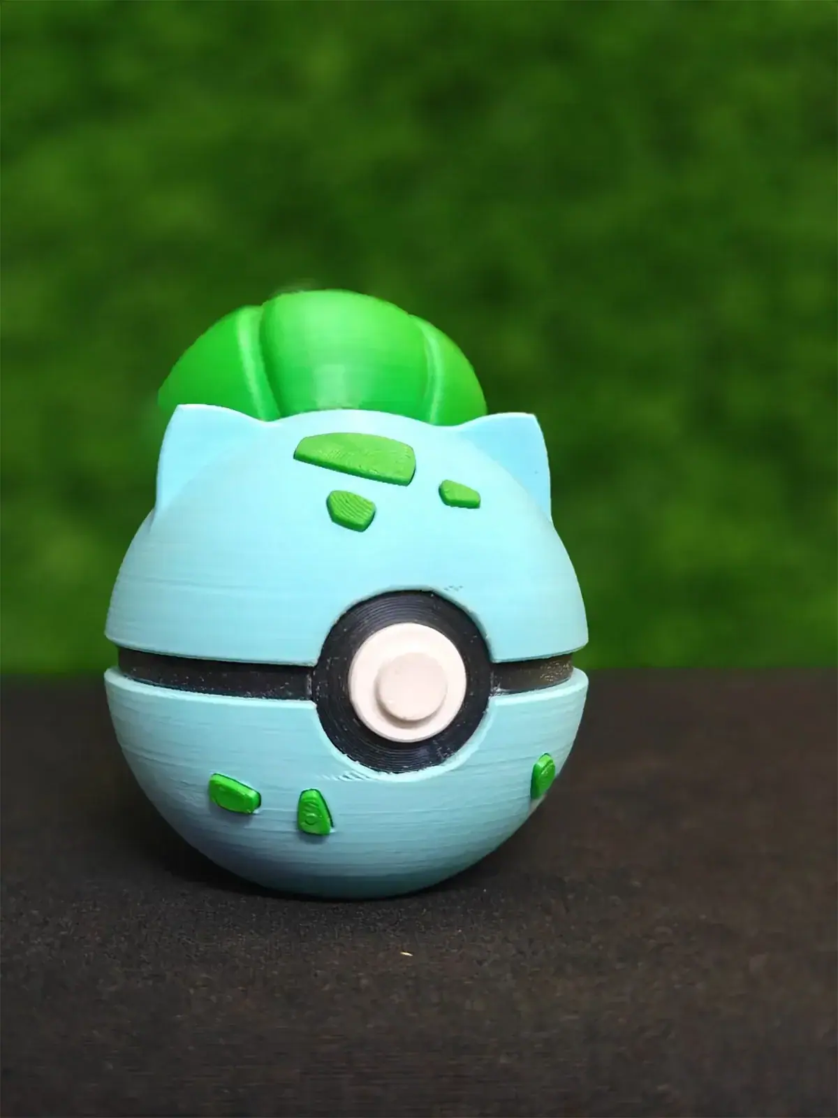 Grass-Type Poké Ball Figure – Pokémon