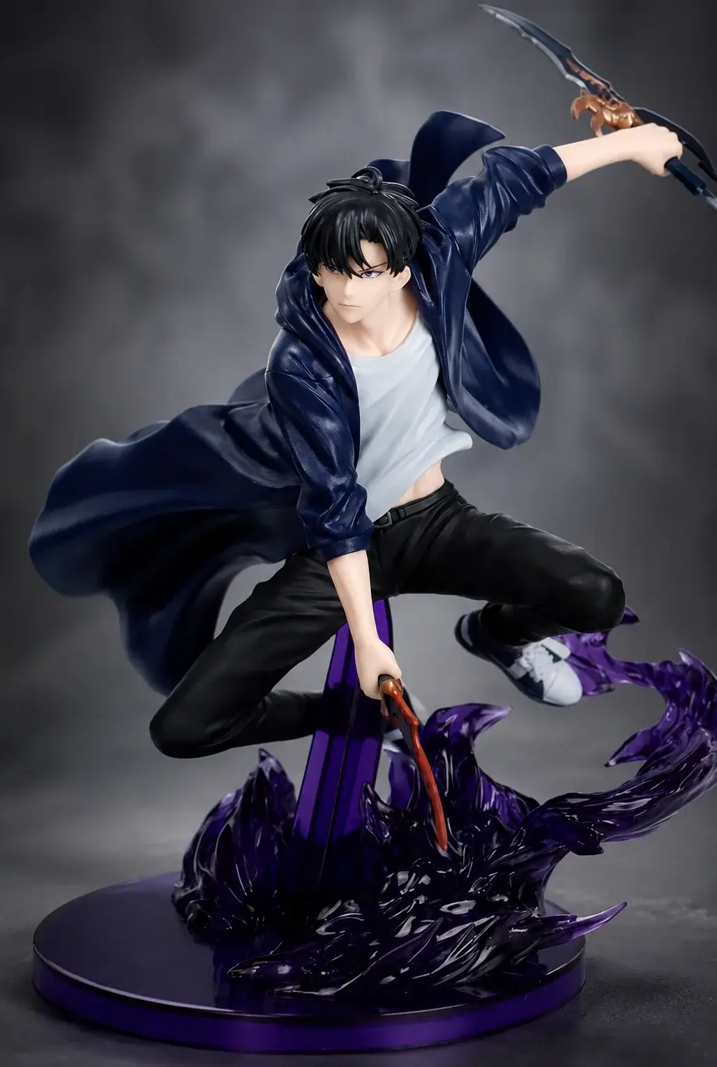 Sung Jinwoo, the Shadow Monarch – Collectible Statue – Solo Leveling